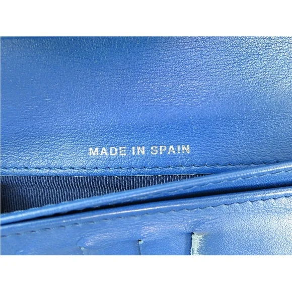 CHANEL Glossy Quilted Wallet in Teal and Silver - Picture 12 of 16